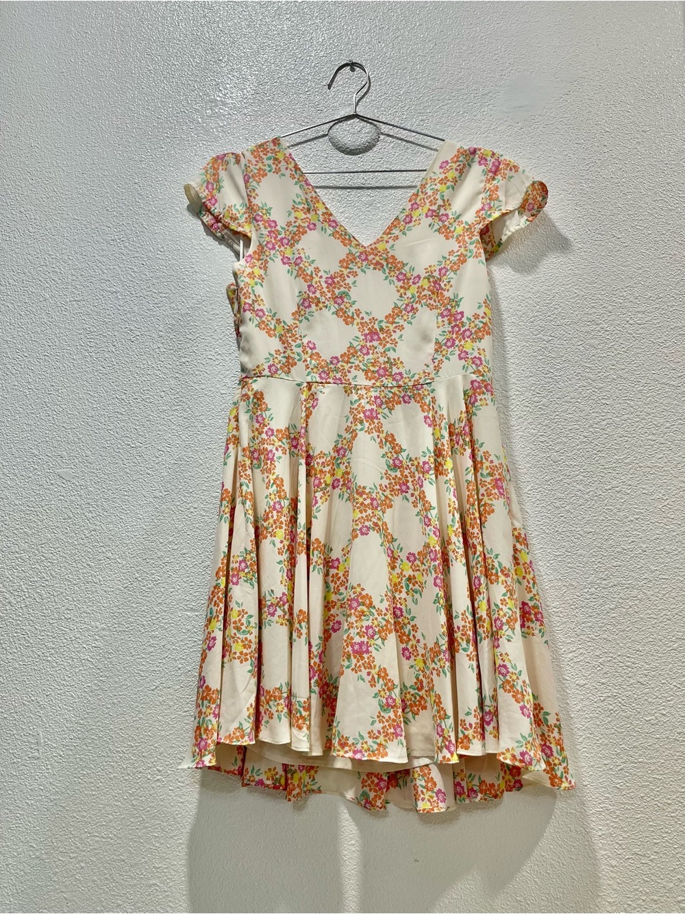 Under Skies Cream Floral V-Neck Midi Dress
